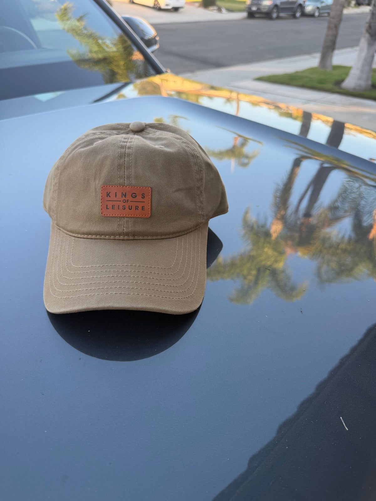 The King's Cap — Khaki closeup